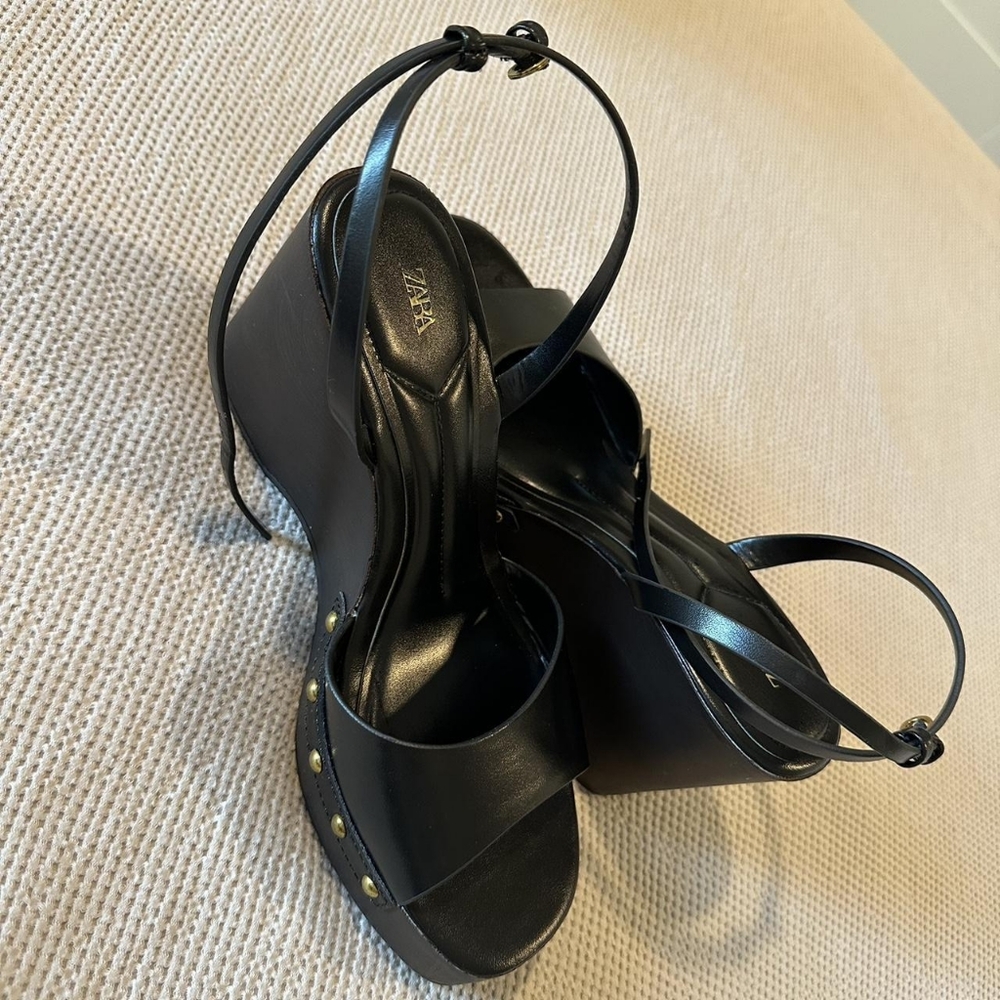 Zara Women's Black Sandals